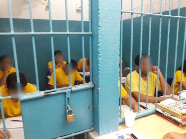 Atrs das grades, 30% dos detentos de Mato Grosso cursam do ensino fundamental  faculdade (Foto: Sejudh/MT)