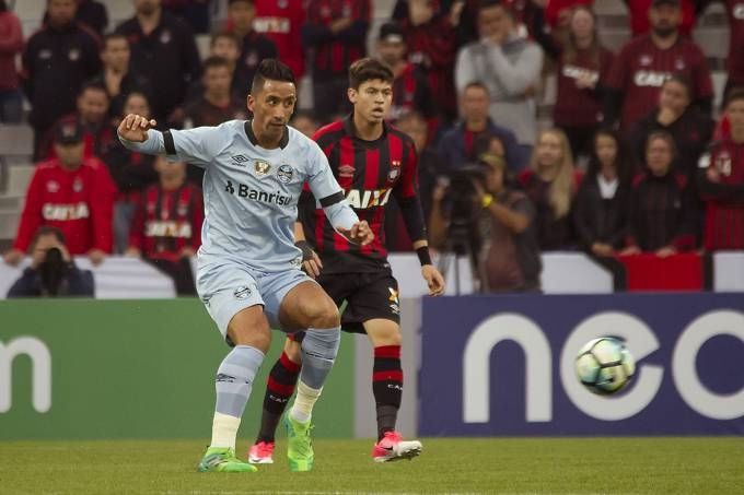 Grmio e Atltico-PR se encontraro em 28 de junho, em Porto Alegre, e em 27 de julho, em Curitiba (Guilherme Artigas/Folhapress)