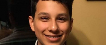 Isaiah transmitiu sua prpria morte atravs de um celular, apoiado em um sapato