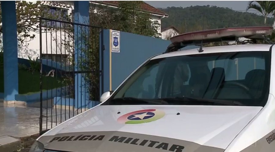 A polcia militar foi acionada para conter a confuso 