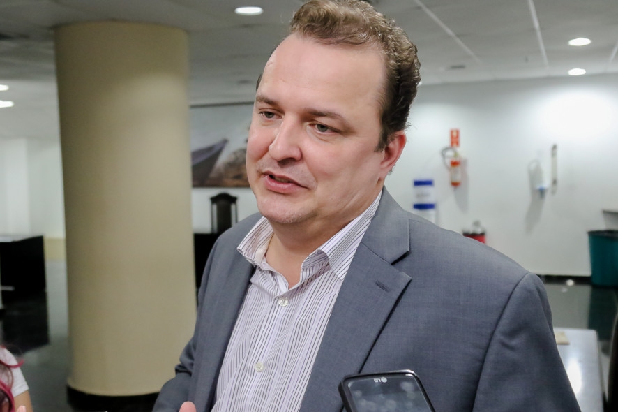 O secretrio-chefe da Casa Civil, Max Russi: valores do FEX