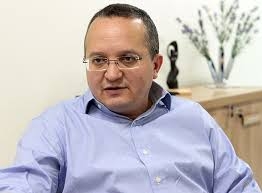 O governador Pedro Taques, que questionou legitimidade de sindicato para entrar com ao