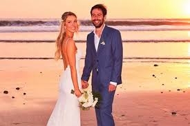 Gisele Bndchen posta foto em sua conta do Instagram comemorando o casamento de sua irm, Rafaela Bndchen, com o empresrio Pedro Antnio Tellechea Sanchotene, na Costa Rica