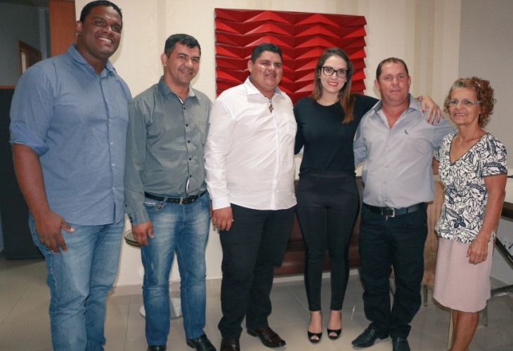 Vereador Meck e a deputada estadual Janana Riva durante audincia para reivindicar apoio ao municpio.