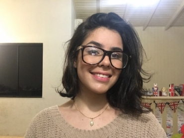 Maria Clara tem 17 anos