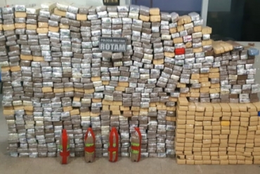 Droga estava no porta-malas de veculo interceptado pela Polcia