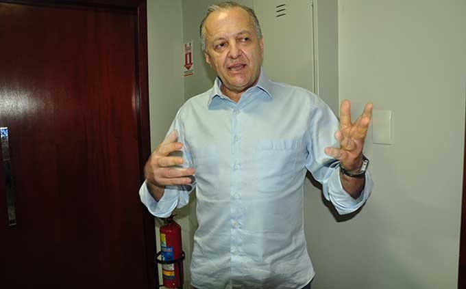 Otaviano Pivetta elogia gesto Taques pelas escolas Tiradantes e prope metodologia militar em todas as unidades