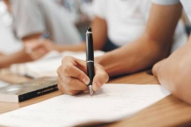 Concursos pblicos no podem ser realizados por pelo menos 6 meses