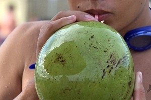 gua de coco repe o potssio perdido no suor, mas fica devendo quanto ao sdio