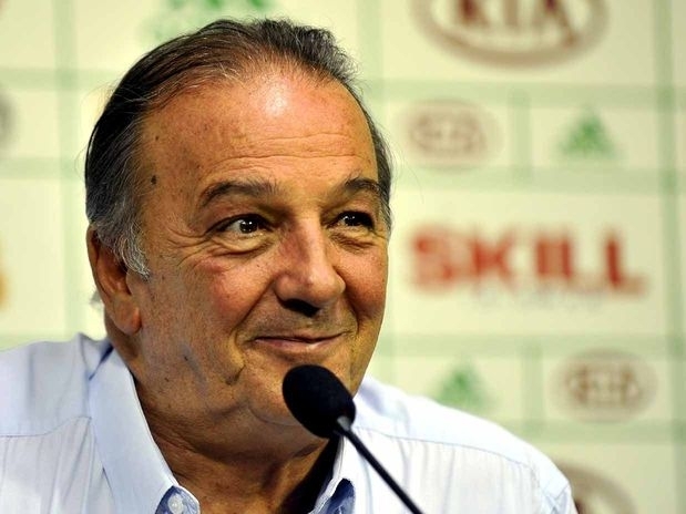 Caso de embriaguez em treino  confirmado pelo vice-presidente do Palmeiras Roberto Frizzo