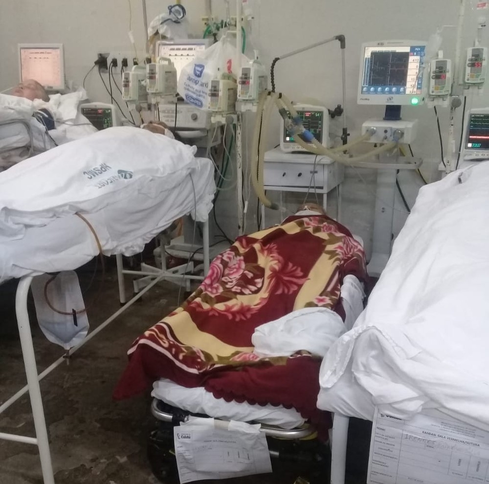 Paciente acomodado de forma irregular em Cuiab  Foto: Coren-MT/Assessoria