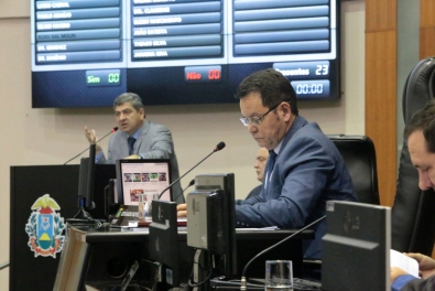 Eduardo Botelho durante sesso; presidente manda Procuradoria do Legislativo retirar recurso no TJ, at que Colgio de Lderes seja consultado