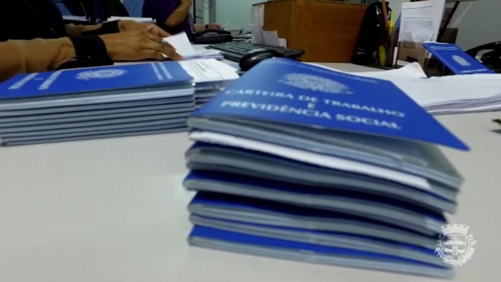 Interessados devem levar carteira de trabalho  Foto: Divulgao