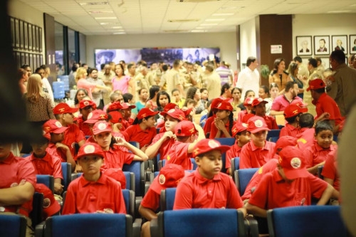 Crianas atendidas pelos projetos sociais do Corpo de Bombeiros Militar em Mato Grosso