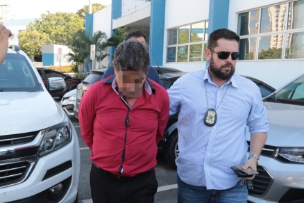 O oficial de Justia foi encaminhado para a sede da Defaz, em Cuiab