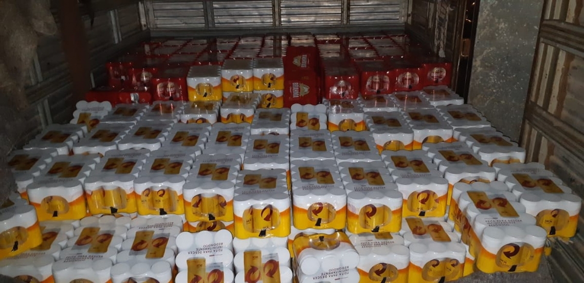 Estelionatrio foi detido em Cuiab com carga de cerveja avaliada em R$ 16 mil  Foto: Polcia Militar de Mato Grosso/Divulgao