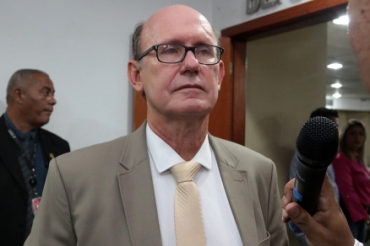 O deputado estadual Carlos Avalone, que est sendo alvo de ao