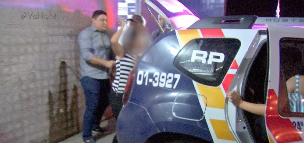 Me d chineladas em suspeito de abusar do filho dela  Foto: Reproduo