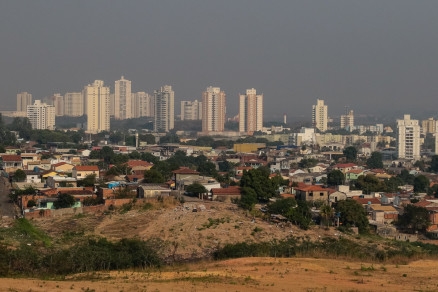 Forte onda de calor deve durar por pelo menos mais cinco dias, segundo o Inmet