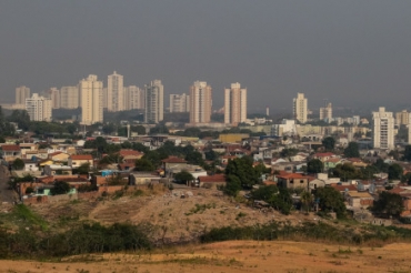 Forte onda de calor deve durar por pelo menos mais cinco dias, segundo o Inmet
