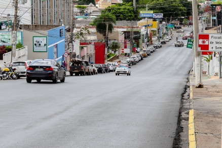 O acidente aconteceu na avenida Isaac Pvoas, em Cuiab