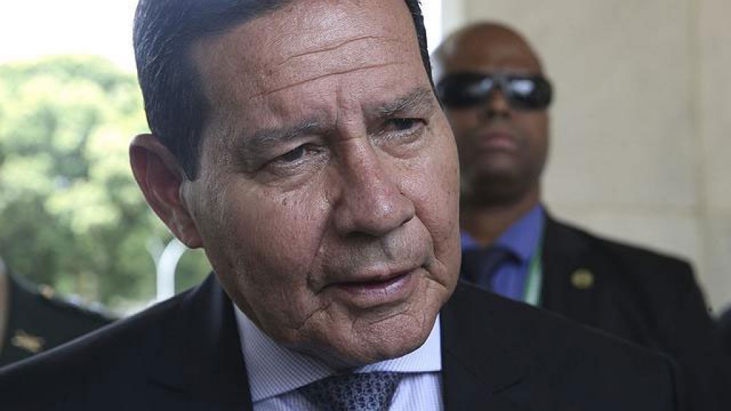 Vice-presidente Hamilton Mouro, que trata de assuntos relacionados  Amaznia Legal, se reune com o governador Mauro Mendes e secretrios de MT