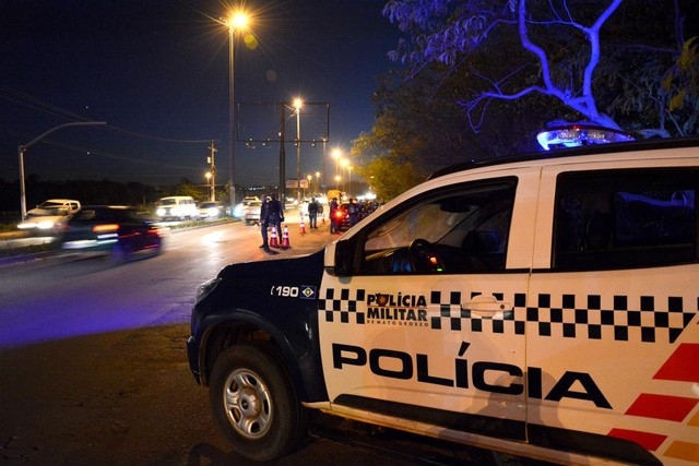 PM abordou nibus em que a mulher viajava em MT  Foto: PM/MT