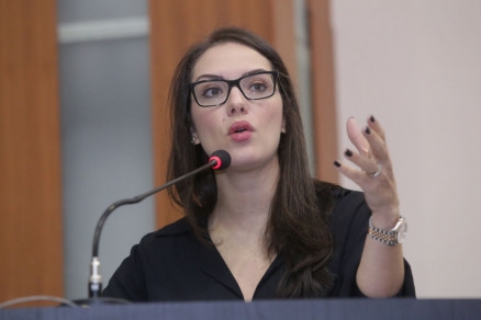 A deputada Janaina Riva: Corte de gastos na Assembleia Legislativa