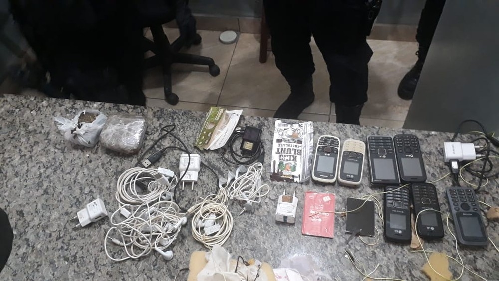 Quatro apreenses foram feitas na Penitenciria Major Elder S Corra, a Mata Grande, em Rondonpolis, a 218 km de Cuiab  Foto: Sesp/Assessoria