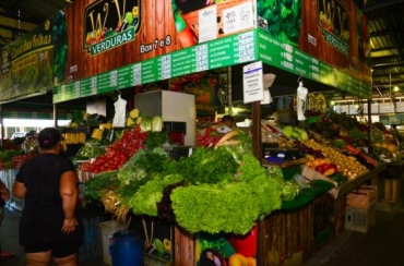Mercado no foi atingido pela restrio porque oferece servios essenciais na rea da alimentao, em Cuiab