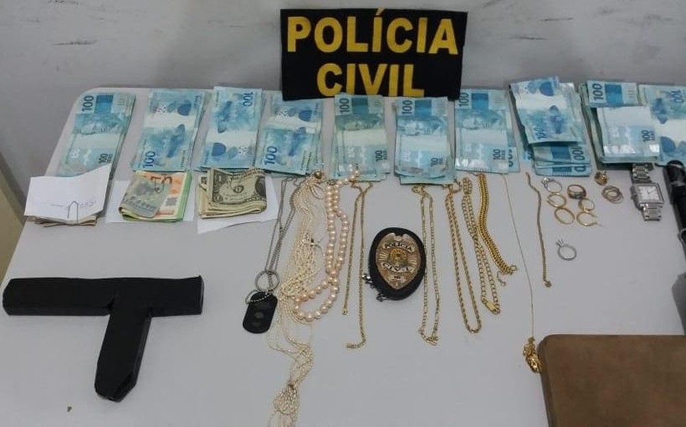 Dinheiro foi recuperado pela Polcia Civil  Foto: Polcia Civil