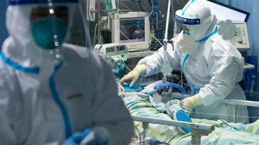 Mdicos atuam na linha de frente contra a pandemia de coronavrus  Foto: Governo da China