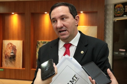 O deputado Valdir Barranco, que  autor do projeto que multa quem divulgar fake news sobre epidemias