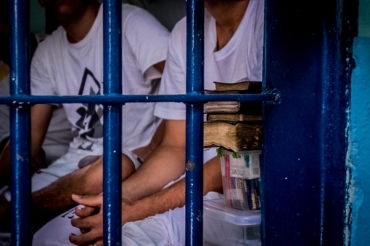 Presos em flagrantes que estiveram em delegacias ser�o encaminhados para a Cadeia do Cap�o Grande, em V�rzea Grande � Foto: Secom/MT