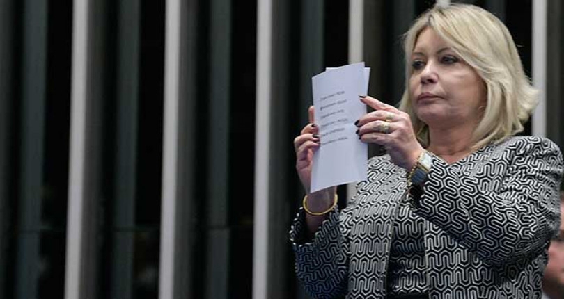 Selma Arruda teve o mandato cassado pelo TSE em dezembro do ano passado e deixou a cadeira no Senado em abril deste ano; agora tenta advogar