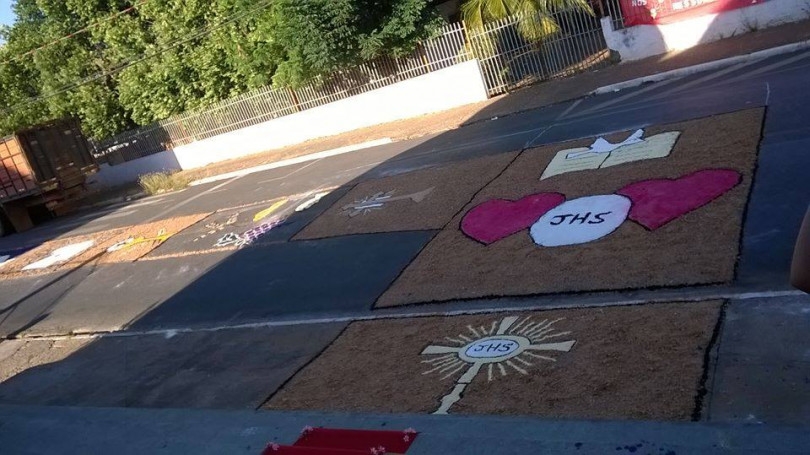 Tapetes no feriado de Corpus Christi na Igreja Nossa Senhora Medianeira de Todas as Gra�as, no Novo Terceiro; tradi��o foi cancelada neste ano