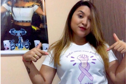 Caroline Barbosa da Costa descobriu cncer de colo de tero h um ano