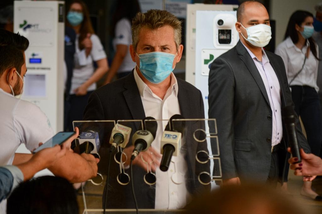 Governador Mauro Mendes visita o centro de triagem na Arena Pantanal - Foto por: Tchlo Figueiredo - SECOM/MT