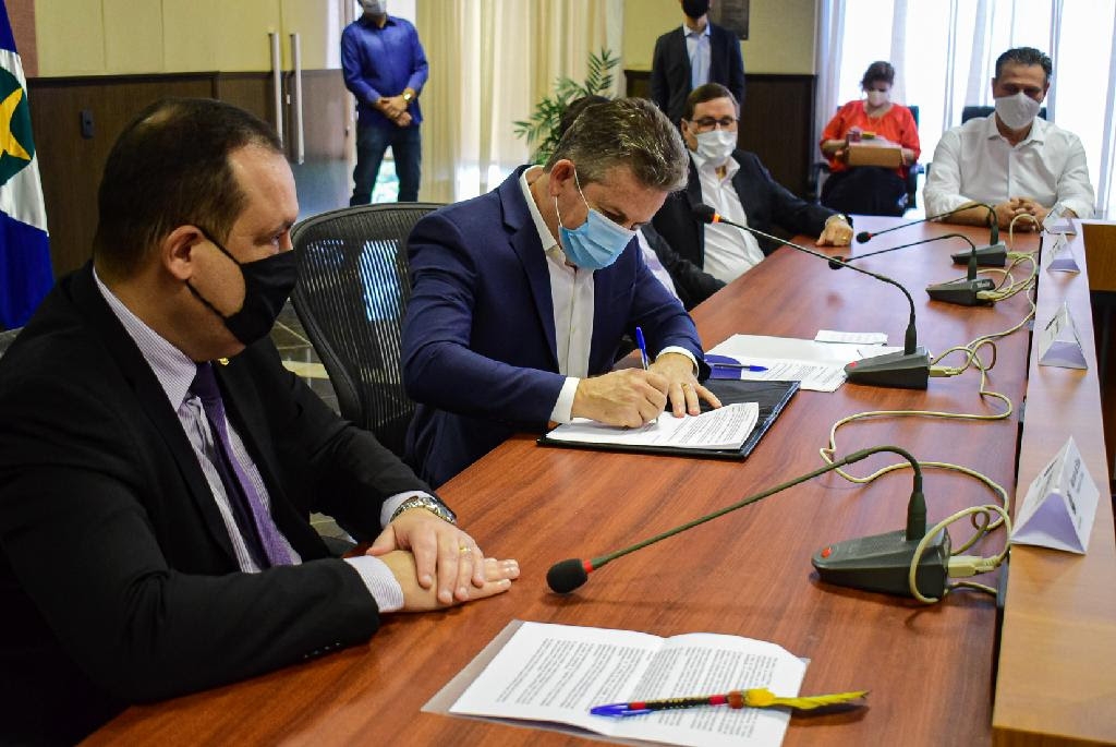 31 - Audincia com Presidente da FUNAI, Marcelo Xavier para Assinatura do Termo Cooperao entre a FUNAI e o Governo de MT - Foto por: Michel Alvim - SECOM/MT