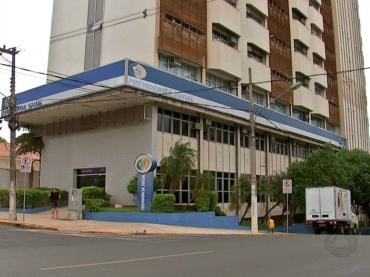 Sede do INSS em Cuiab  Foto: TVCA/Reproduo