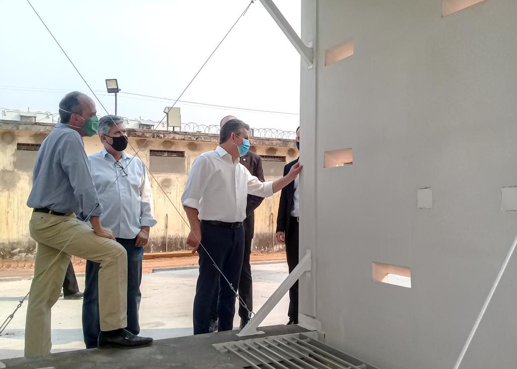 Governador visita PCE - Foto por: Michel Alvim - SECOM/MT