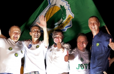 Otaviano Pivetta foi a Lucas do Rio Verde participar da campanha de Miguel Vaz, candidato  prefeitura da cidade