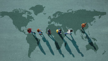 Para a OCDE, 'ao lidar com a globalizao, esta gerao precisar de novas habilidades. Seja em ambientes de trabalho tradicionais ou empreendedores, os jovens precisaro colaborar com pessoas de diferentes disciplinas, culturas e sistemas de valor, 