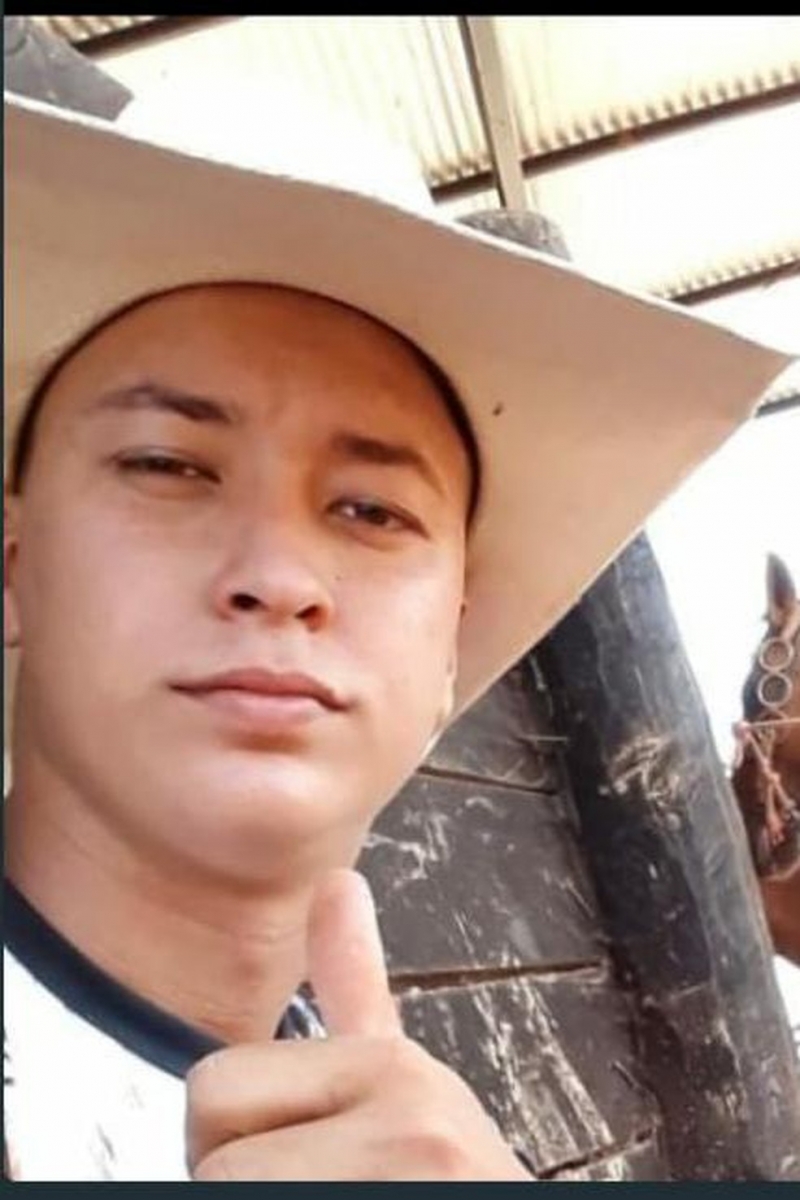 Jovem  procurado pela polcia em todo o estado  Foto: Divulgao