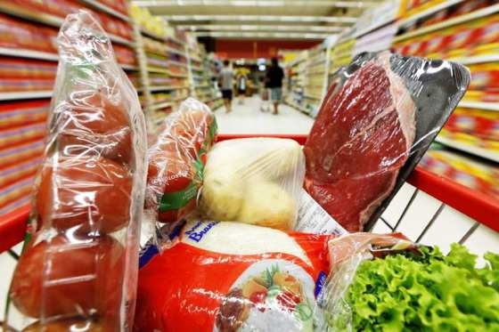 Houve registro de altas significativas nos preos da carne, do leo, do feijo e do po francs
