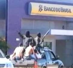 Agncia foi invadida por homens fortemente armados, que usaram clientes e funcionrios como escudo