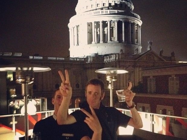 Bradley Wiggins perde a compostura aps ouro e posta foto alcoolizado