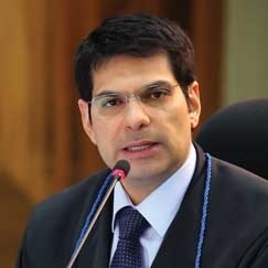 Domingos Neto decidiu pela suspenso aps problema no ser resolvido 