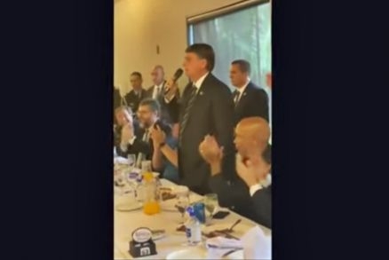 Bolsonaro rebate gasto com leite condensado com xingamento  imprensa