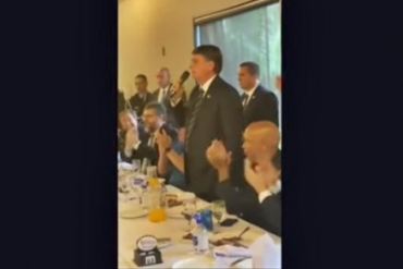 Bolsonaro rebate gasto com leite condensado com xingamento  imprensa